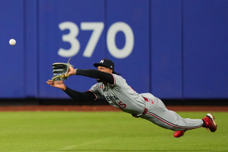 Mets stop 12-game skid with 3-2 win over Twins